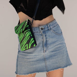 Bolso móvil de tigre verde neon, bandolera de móvil negro y naranja, bolso de móvil, estuche de móvil, bolso para el móvil animal print