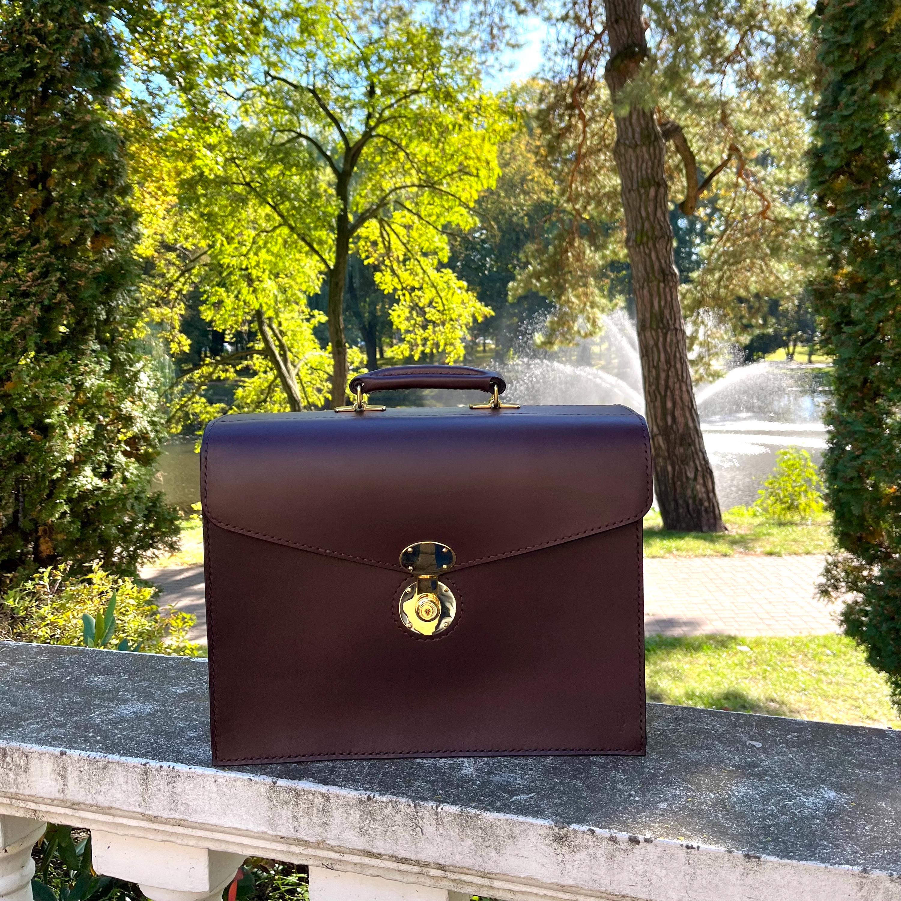 Coolhorse Deluxe Leather Medicine Bag