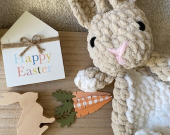 Coniglietto all'uncinetto: morbido peluche regalo di Pasqua