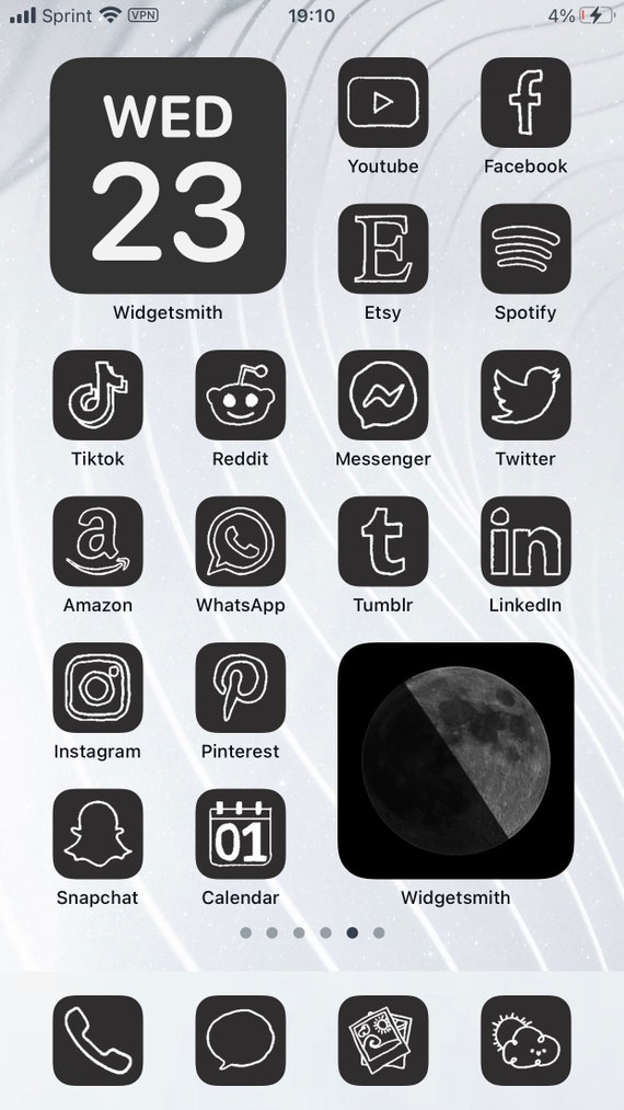 Louis Vuitton Logo  App icon design, Notes inspiration, Iphone wallpaper