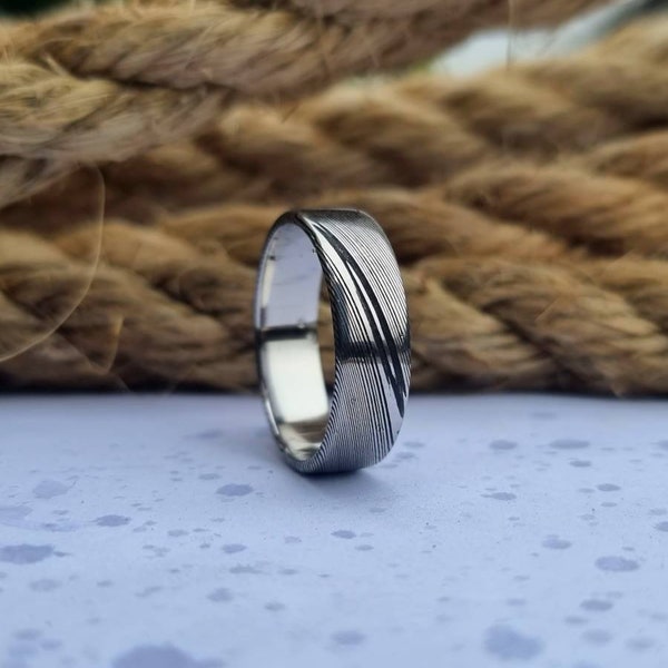 Damascus Steel Ring, Stainless Damascus Steel Wedding Band, High Contrast Black & Silver Ring, Cosmos Pattern with Polished Inside