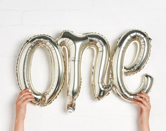 1 Gold &#39;One&#39; Balloon