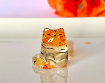 Figurine petit tigre en résine - sculpture miniature - transparent translucide mini félin orange et noir - petit cadeau -