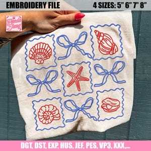 Könnte beinhalten: Ein Set aus drei Keramikbechern mit gesprenkelter, matter Oberfläche. Die Becher sind in Creme-, Hellgrau- und Dunkelgrautönen gehalten. Jeder Becher hat ein schlichtes, minimalistisches Design und einen abgerundeten Henkel.