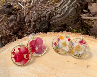 Real Pressed Flower Stud Earrings | Daisy Stud Earrings | Wildflower Stud Earrings | Pressed Flower Circle Stud Earrings | Resin Flowers