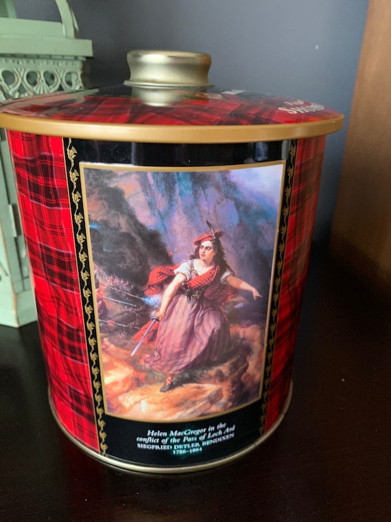 Walkers Shortbread Tin