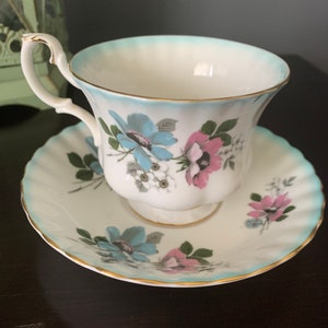 Gorgeous Vintage Royal Albert Teacup and Saucer, Blue and Pink Flower with gold rim, Gorgeous set, Bone China, England, 1950s