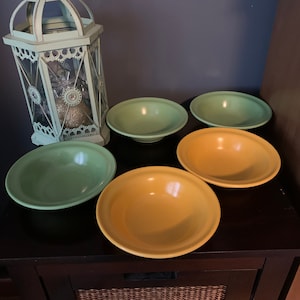 Vintage Duraware 5 Bowls, 353, Made in Canada, 3 Green 2 Mustard Yellow, Gorgeous Vintage Condition, 6.5 inch, Mid Century, Melamine, Melmac