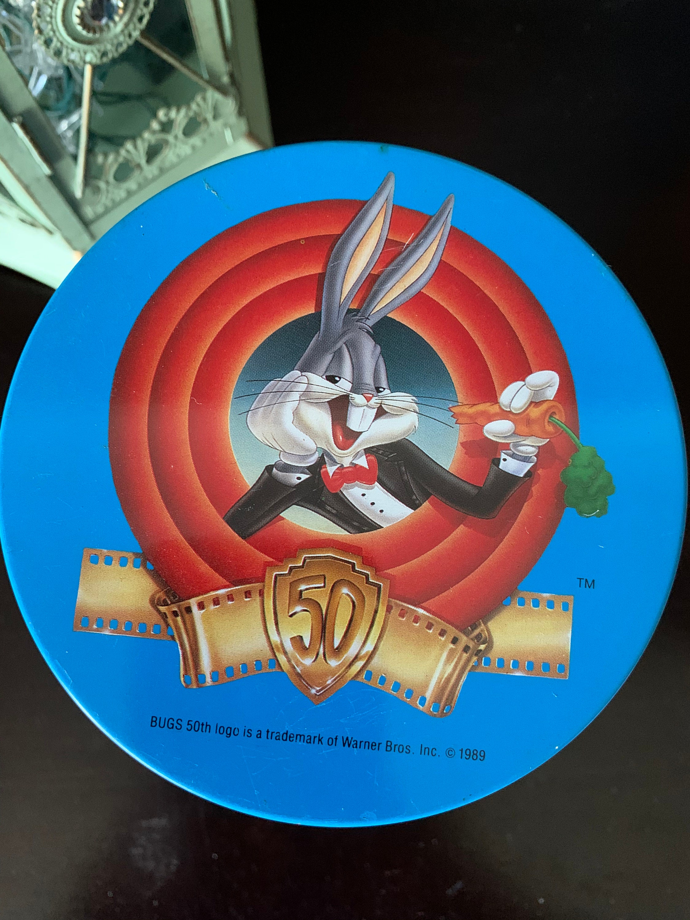 Warner Bros Tin Happy Birthday Bugs Bugs Bunny Vintage Tin 50th Anniversary  1989 Brachs Candy Made in England -  Finland
