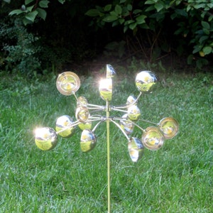 Edelweiss Wind Flower Sculpture | Kinetic Wind Spinner | Metal Yard Art | Garden Décor | Outdoor Sculpture | Yard Decoration