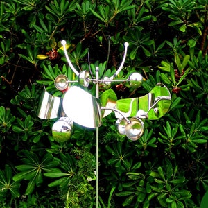 Metal Flower Butterfly Wind Spinner | Kinetic Garden Wind Sculpture |  Outdoor Decor | Rustproof Garden Sculpture | Unique Garden Gifts