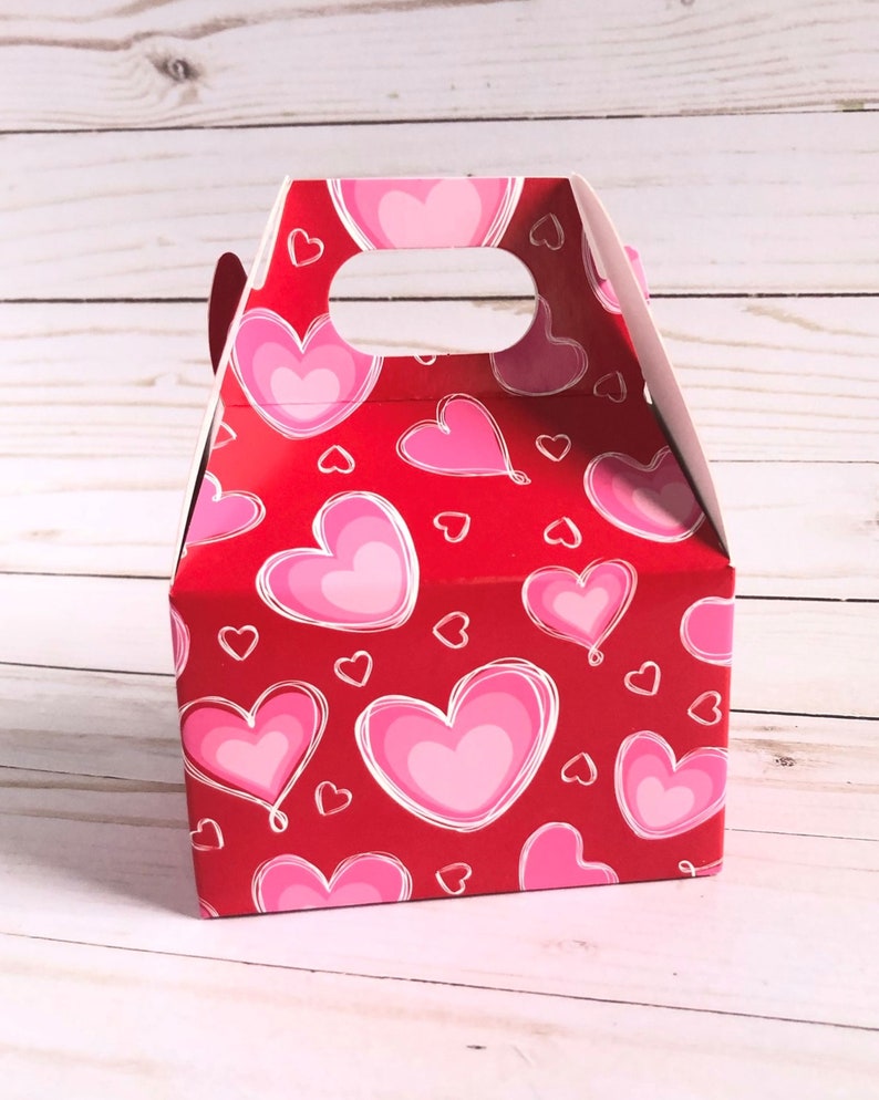 Goodie Box 10 Valentine/'s Day Party Favor Boxes Valentine Hearts Gift Box Valentine Party Decorations Hearts Mini Gable Box Candy Box