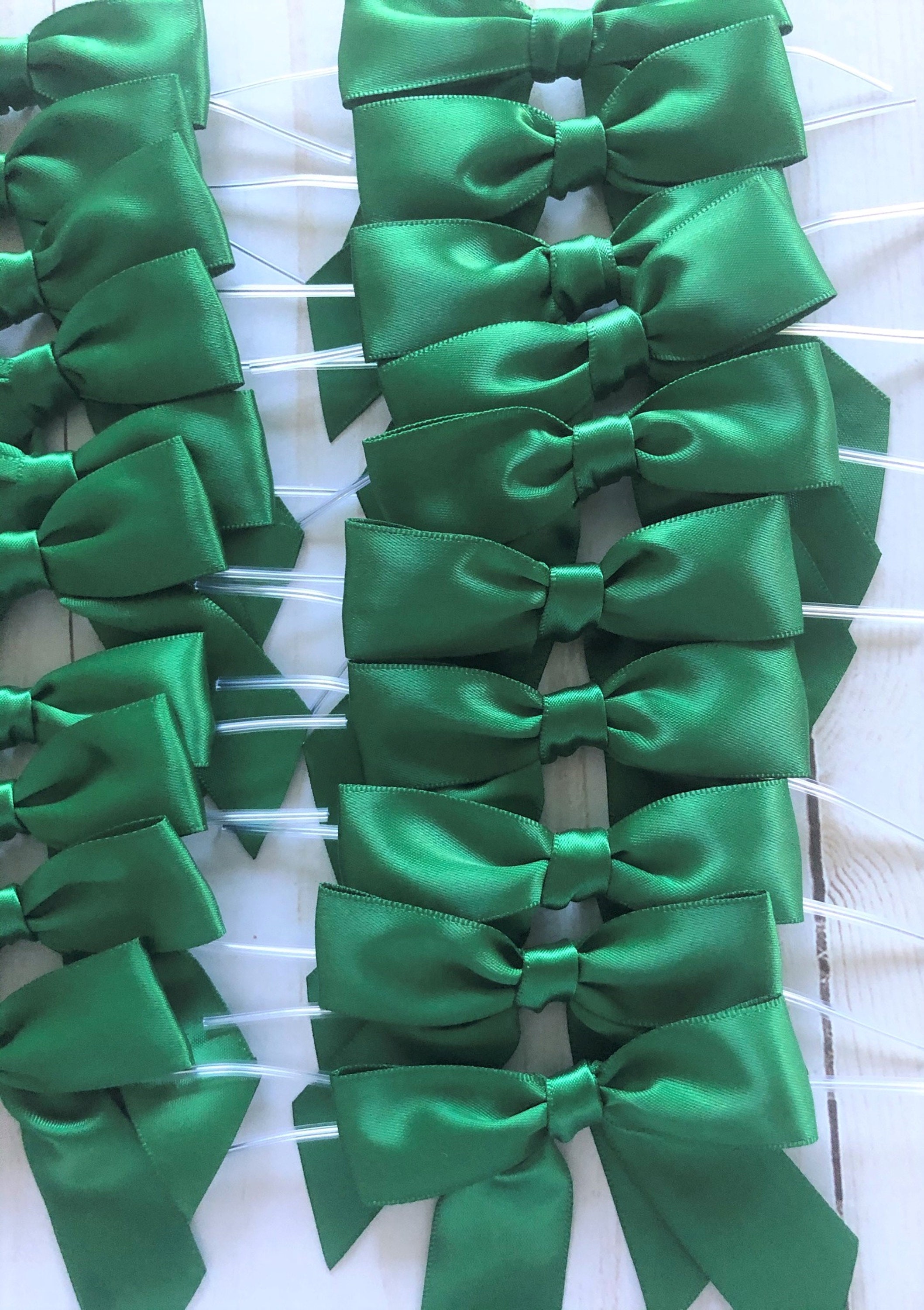 20 Green Satin Bows Favor Box Bow Party Decor Green Package Etsy