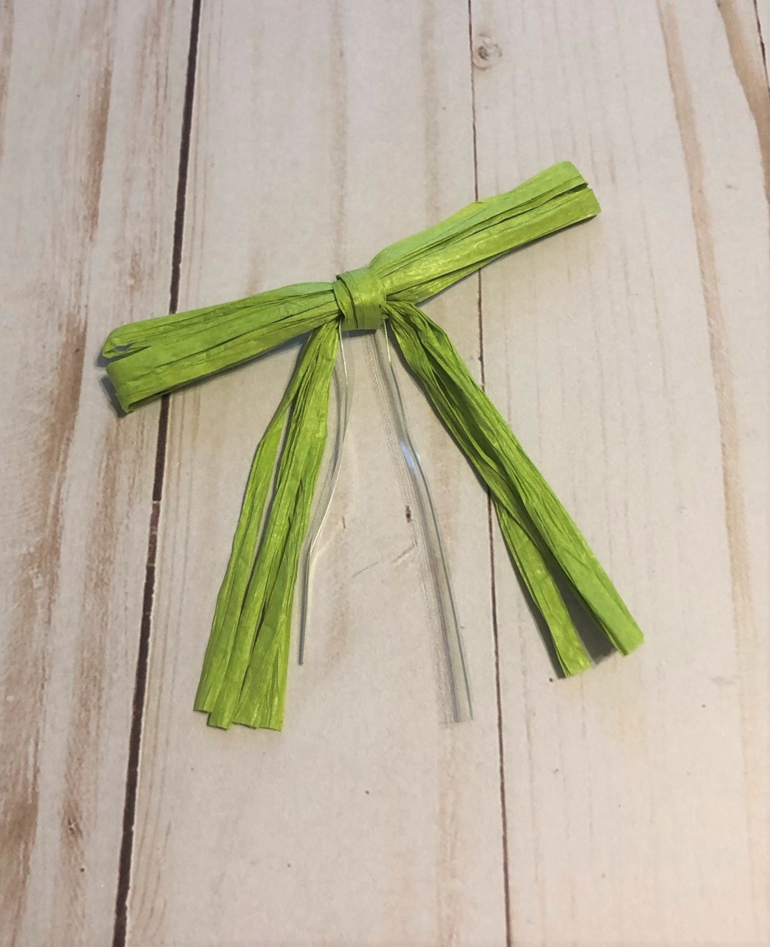 15 Lime Green Raffia Bows Small Pretied Raffia Package Bow Etsy