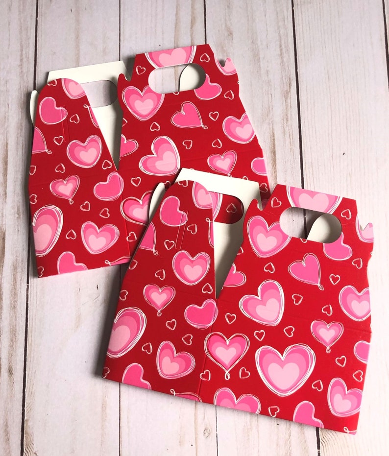 Goodie Box 10 Valentine/'s Day Party Favor Boxes Valentine Hearts Gift Box Valentine Party Decorations Hearts Mini Gable Box Candy Box