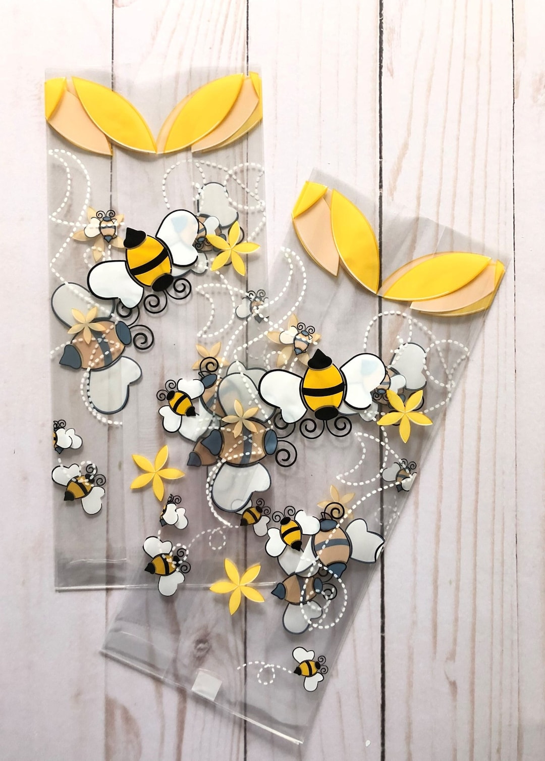 20 MEDIUM Bumble Bee Party Favor Bags, Honey Bee Cello Bags, Bee Party