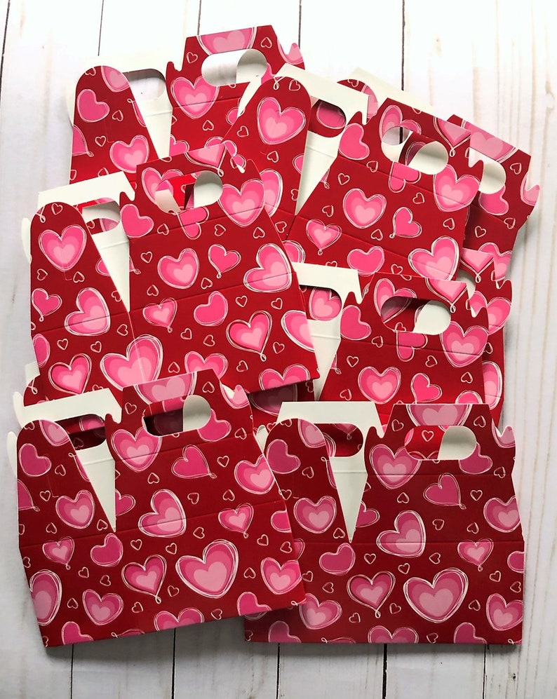 Goodie Box 10 Valentine/'s Day Party Favor Boxes Valentine Hearts Gift Box Valentine Party Decorations Hearts Mini Gable Box Candy Box