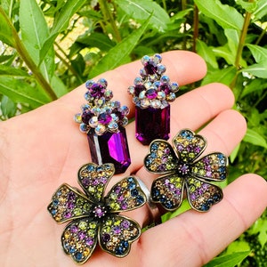 Crystal Sparkle Vintage Flower CLIP ON Earrings / Set of 2 / Rainbow Crystal Flower / Faceted Amethyst Glass / Aurora Borealis Flower Detail