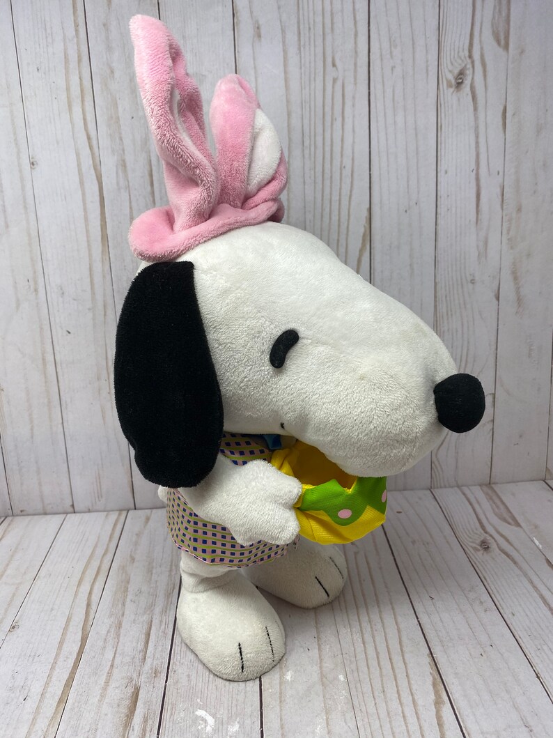 Snoopy Peanuts Easter Plush Animated Snoopy Song 2005 Vintage | Etsy