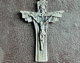 2004 Pope John Paul II Ad Limina Crucifix Pendant Holy Trinity Cross Italy Commemorative