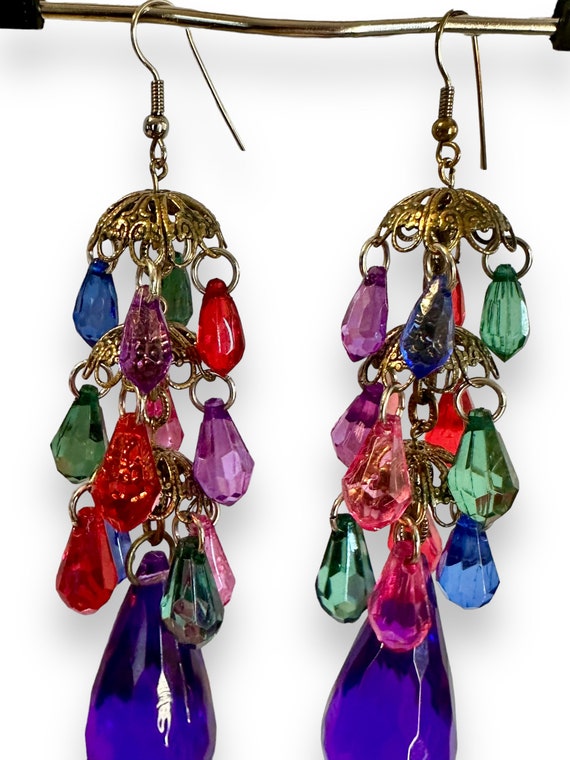 Vtg Lucite Chandelier Earrings / Faceted Teardrop… - image 5