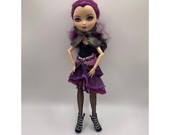 Ever After High Raven Queen Doll First Chapter with clothes No