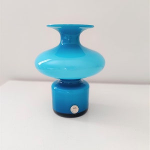 rare vase en verre bleu du designer Holmegaard Per Lütken Kastrup