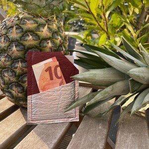 Monedero vegano y sostenible l Monedero l Porta tarjetas I Monedero fabricado en PIÑATEX (cuero de piña) - MINI WALLET burdeos y plata