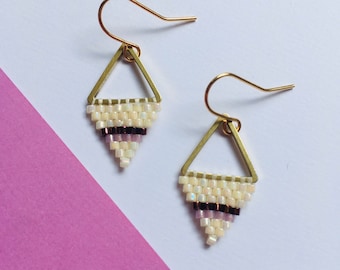 Seed Bead earrings | Handmade statement earrings ohrringe gold earrings triangle jewelry geometric dangle earrings Purple and lilac gift for