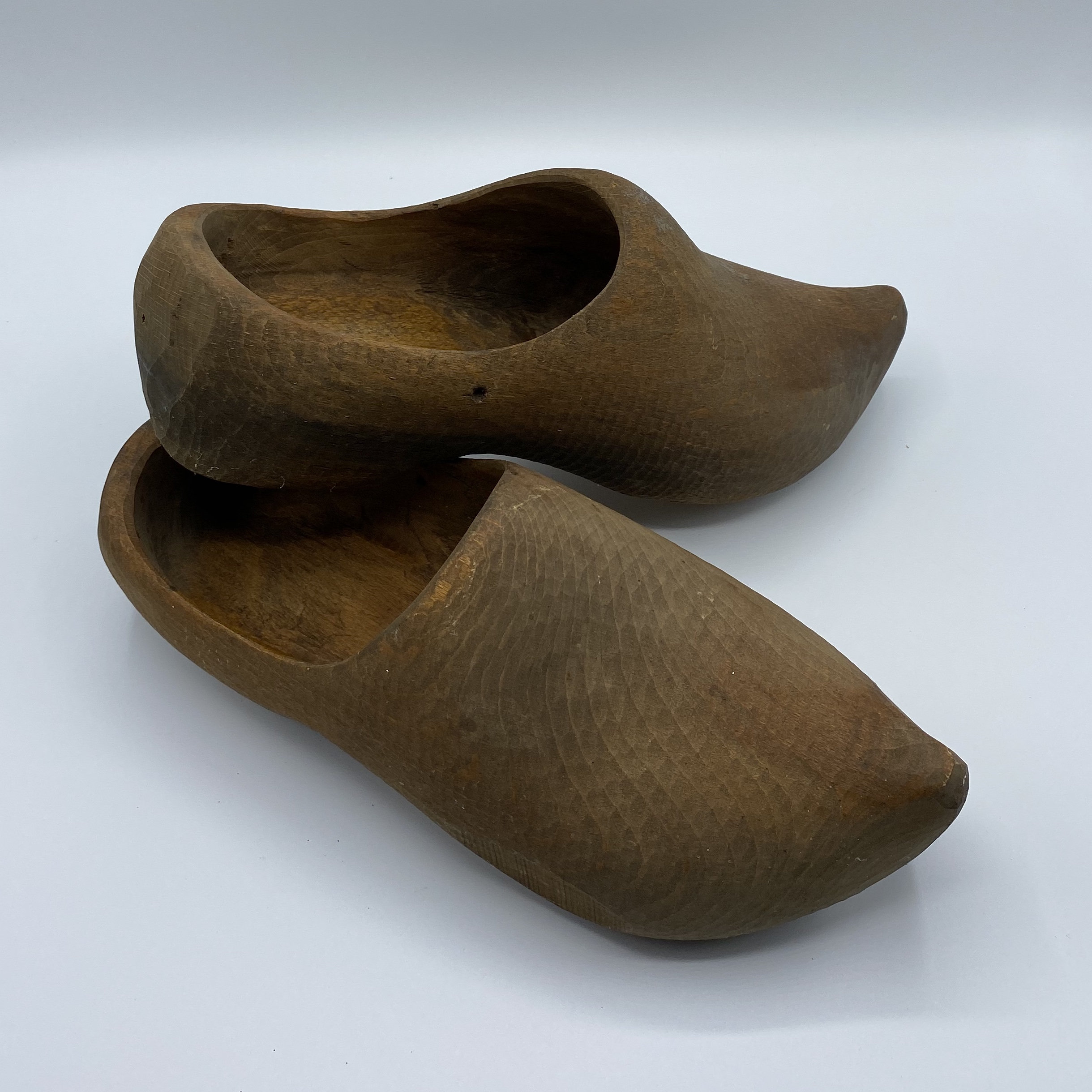 Paire de Sabots Décoratifs en Bois Français Années 1980