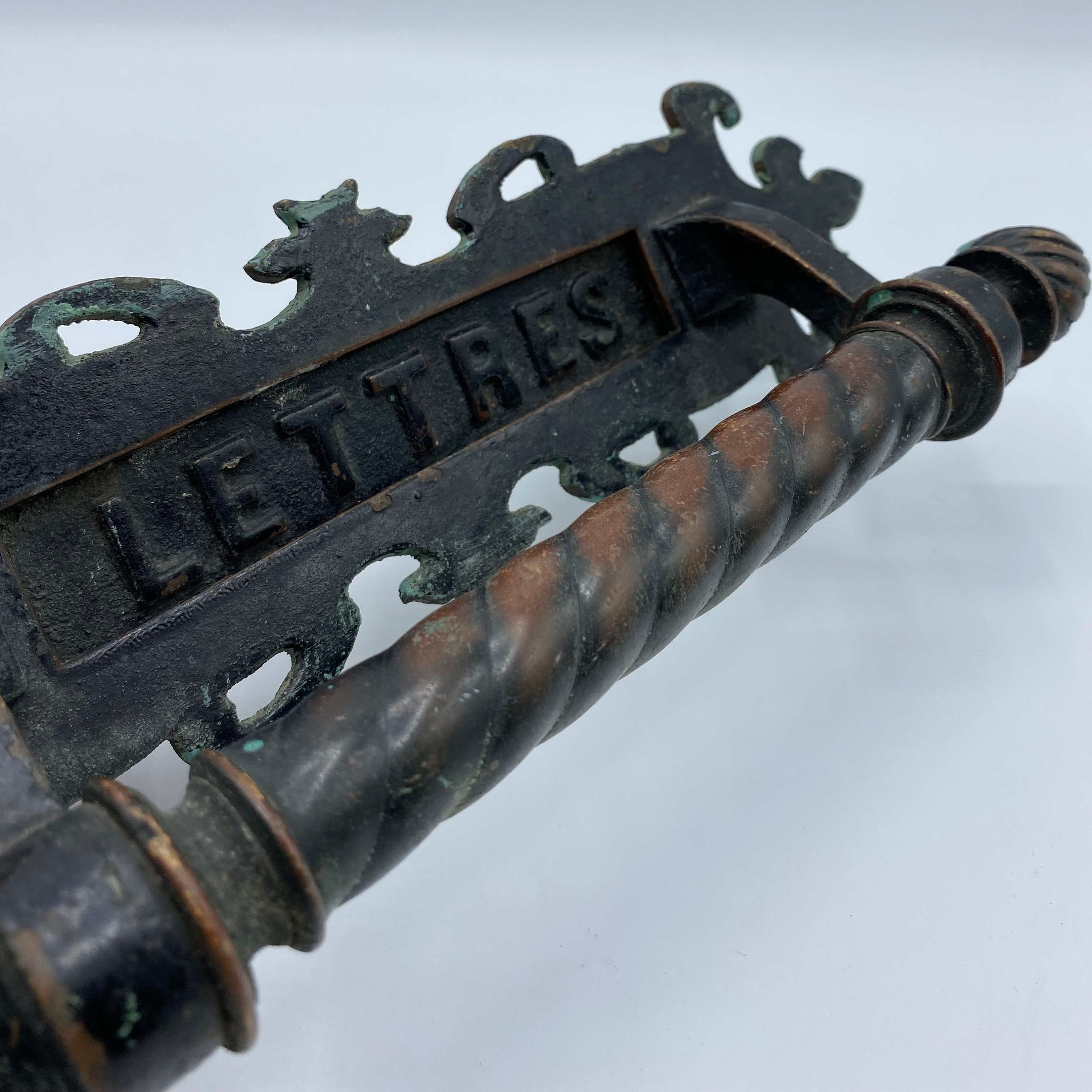 Ancienne Fente Boîte Aux Lettres Français sur Le Devant d'une Porte en Laiton/France Début Du 20Ème