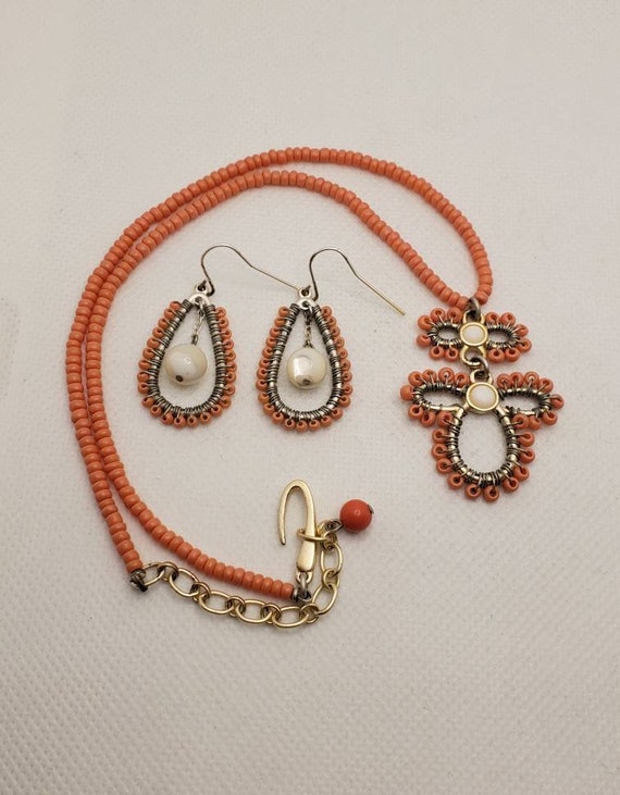 Matching vintage seed bead earrings and necklace - image 1