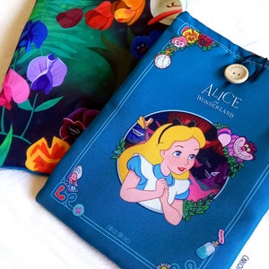 Alice in Wonderland - Books Sleeves / IPad Cases (padded), Disney Princesses, Books