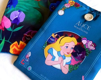 Alice in Wonderland - Books Sleeves / IPad Cases (padded), Disney Princesses, Books