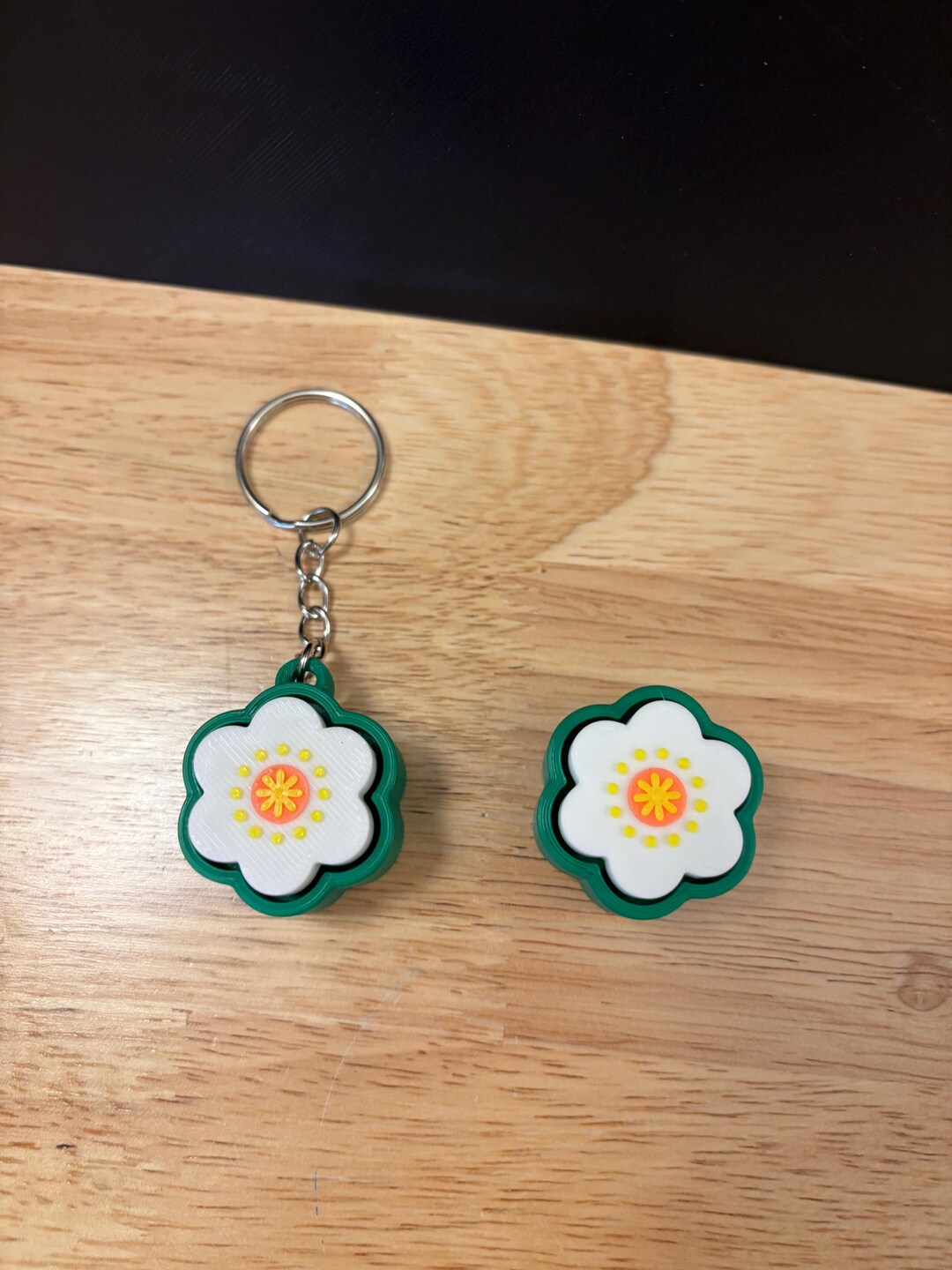 Clicky Flower Key Chain, 3D Printed Flower Keychain, Clicky Keychain ...