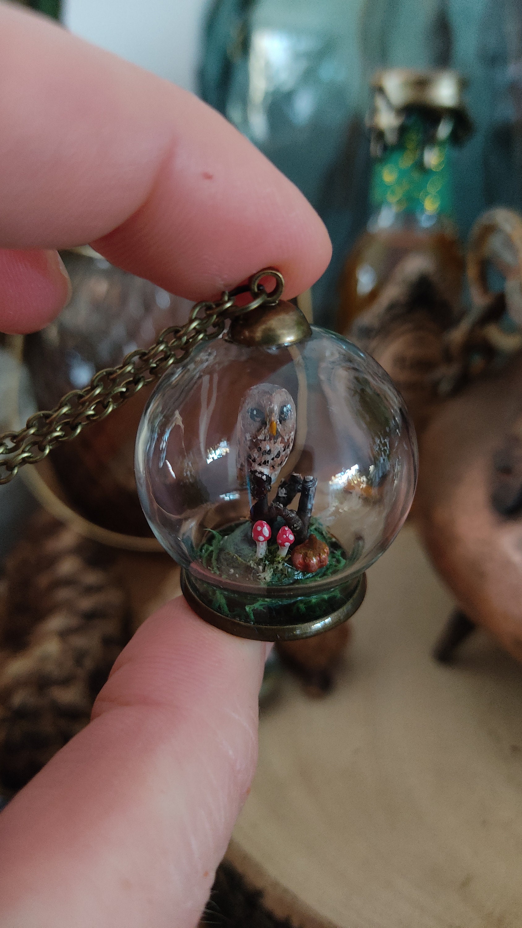 Hibou miniature sous globe - pendentif