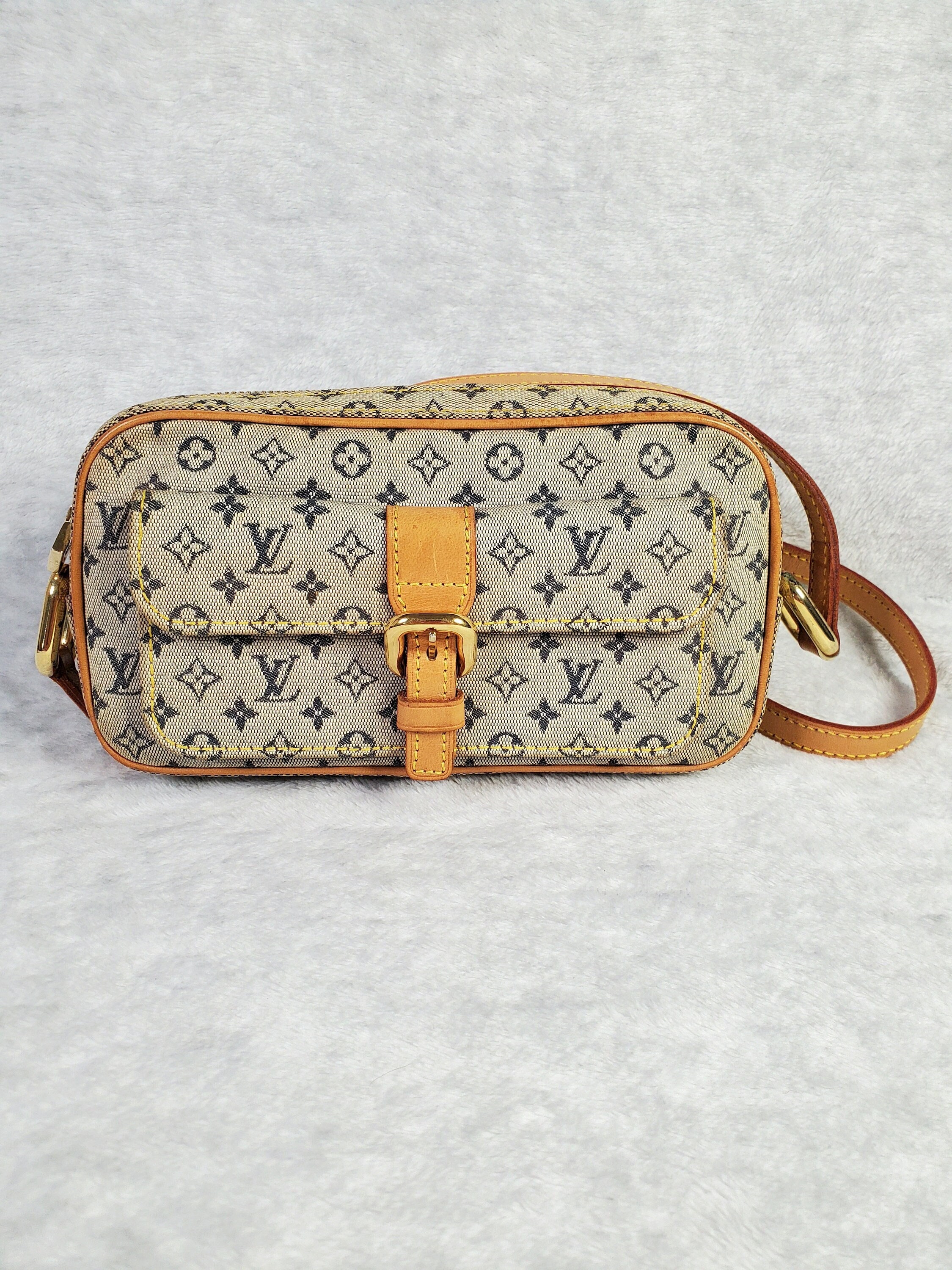 Louis Vuitton Juliette MM Crossbody Bag Monogram Mini Lin Navy Blue