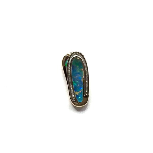 Opal Pendant Inlaid Single Sandal Design