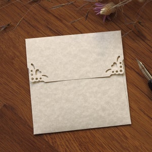 25 Square Envelopes 5x5 6x6 / 125-155mm Natural Parchment paper Envelopes for Wedding Invitations, Cards, CD DVD, Photos, Thank Yous image 1