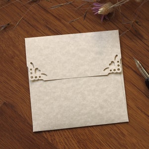 25 buste quadrate - 5x5 6x6" / 125-155 mm Buste di carta pergamena naturale per inviti di nozze, biglietti, CD DVD, foto, ringraziamenti
