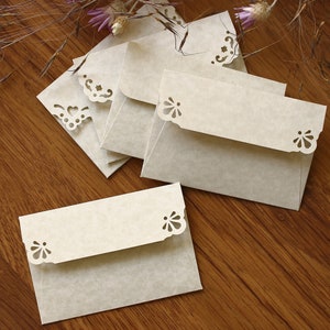 25 Mini Sobres con Tarjetas en Blanco - Papel Natural Pergamino - Sobres de Libro de Visitas de Boda - Sobres de Tarjeta de Regalo - Notas de Agradecimiento