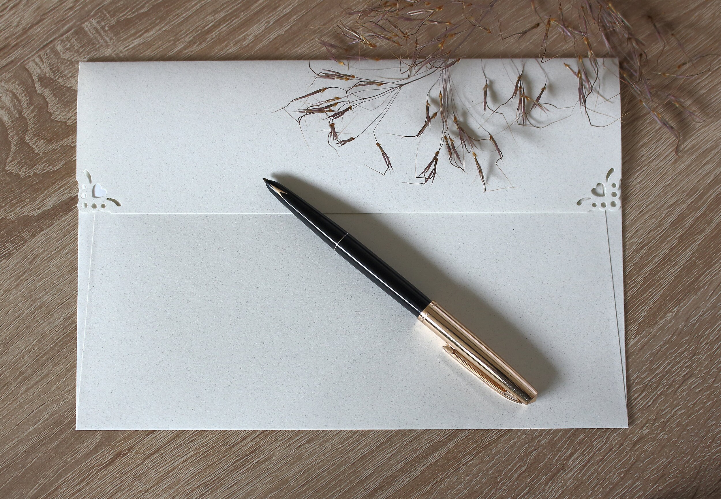 25 C5 Chalk White Envelopes 6.4x9" Large Mailing Envelopes for Wedding Invitation Bundles DIY Cards booklets, Handmade Eco Friendly Recycled