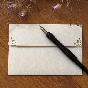 25 C6 Parchment Natural Envelopes for Wedding Invitations, Thank You Cards, Gift Card Envelopes - 4x6" Photo DIY Cards - Handmade Envelopes