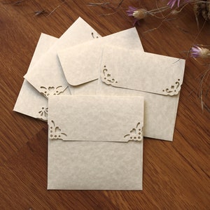 25 Mini enveloppes carrées - Papier naturel parchemin - Alternative au livre d'or de mariage fait à la main - Enveloppes de carte-cadeau de faveurs de mariage