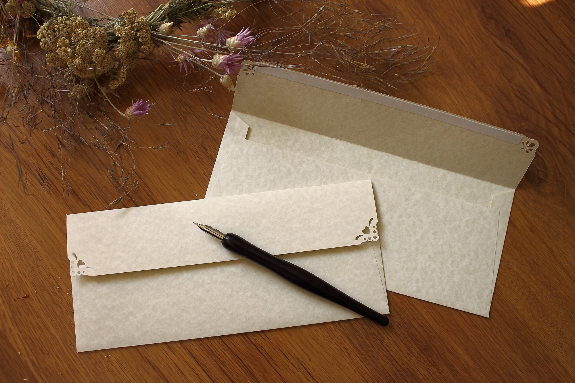 25 DL Parchment Envelopes Natural White Envelopes 110 X 220mm for