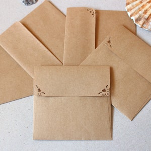 25 Sobres Cuadrados Kraft - 5-6" / 125-155mm - Sobres de Papel Reciclado Ecológico para Invitaciones de Boda Rústicas, Tarjetas, CD DVD, Fotos