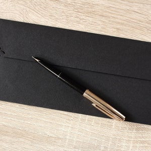 25 enveloppes DL NOIRES - Taille longue 110 x 220mm 4.3 x 8.6 « pour invitations de mariage / fête, lettres standard - enveloppes lourdes faites à la main