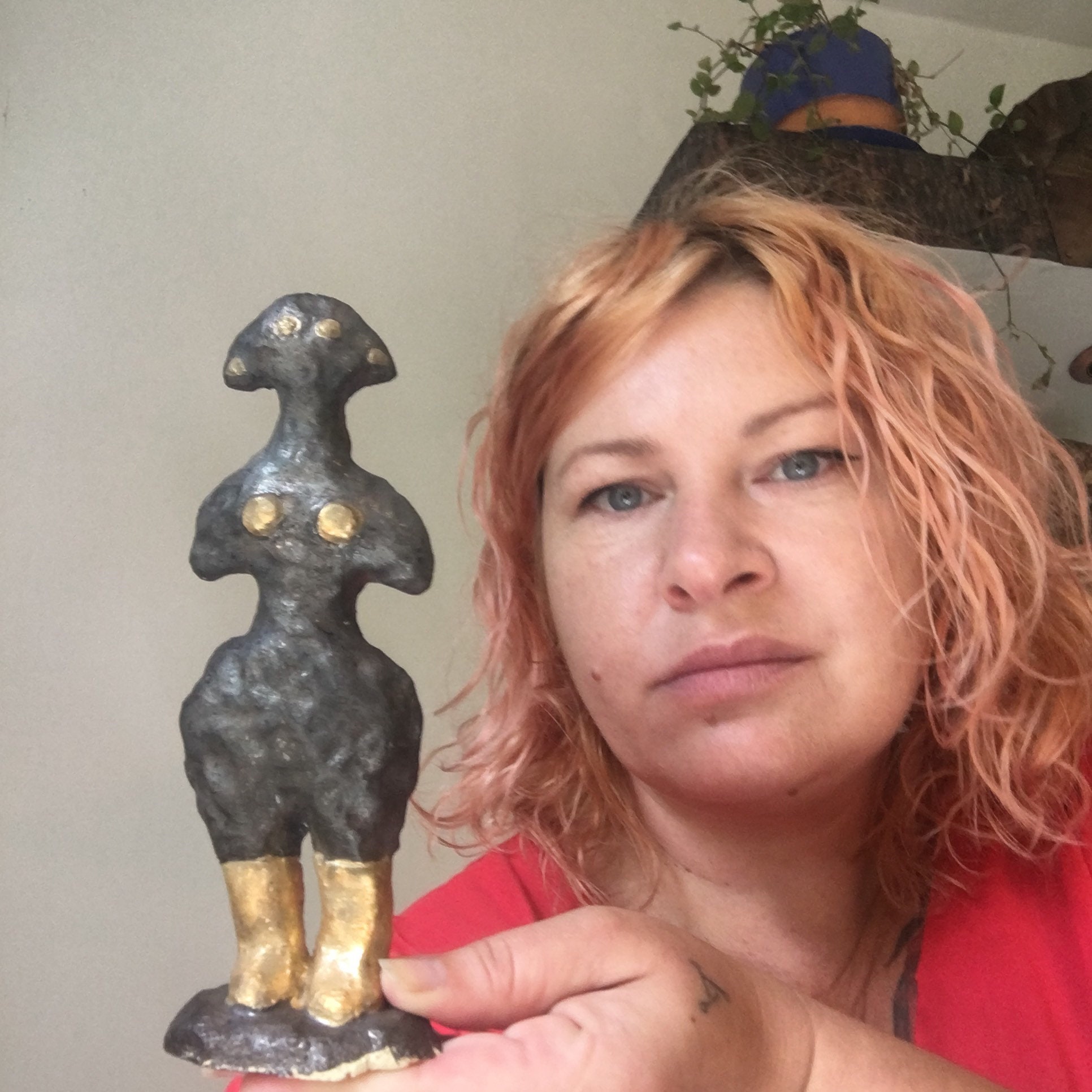 24K金メッキ陶器製ヴィーナス彫刻：原始の女神像 - Etsy 日本