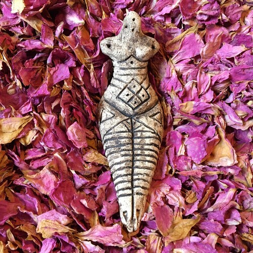 Cucuteni Venus - Neolithic goddess. Primordial goddess ceramic sculpture. Great Mother figure. Romanian Tripolis culture. Fertility goddess.