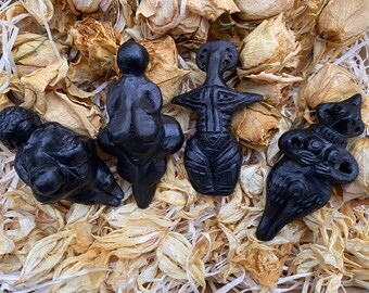 Ladies Sapiens. Set of 4 mini Venuses - Primordial Palaeolithic Goddesses